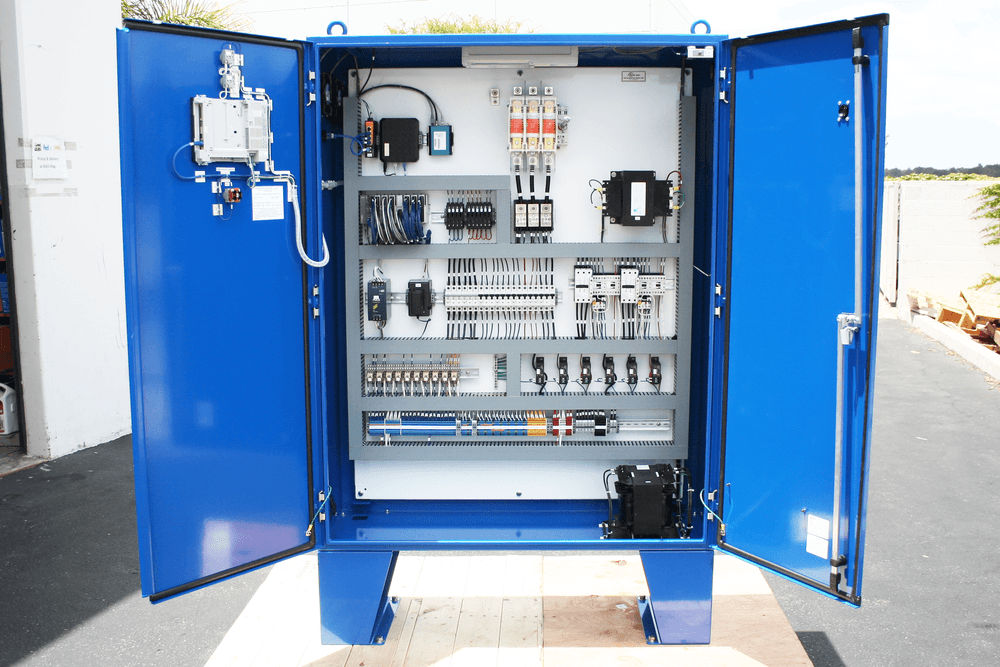 Automated bottling system with custom control panels