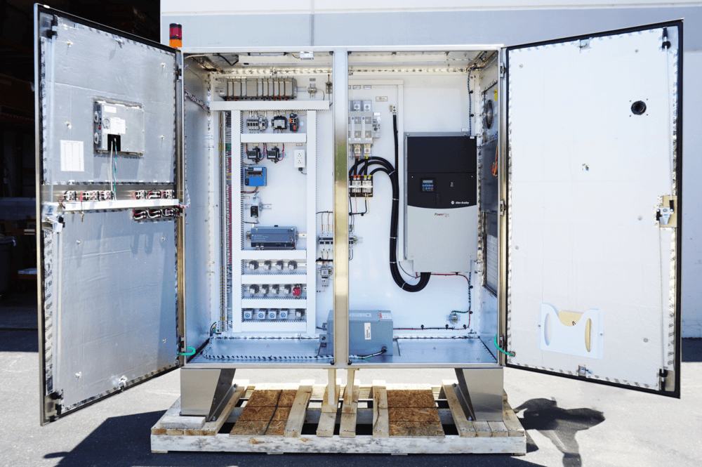 Advanced control panel with HMI interface
